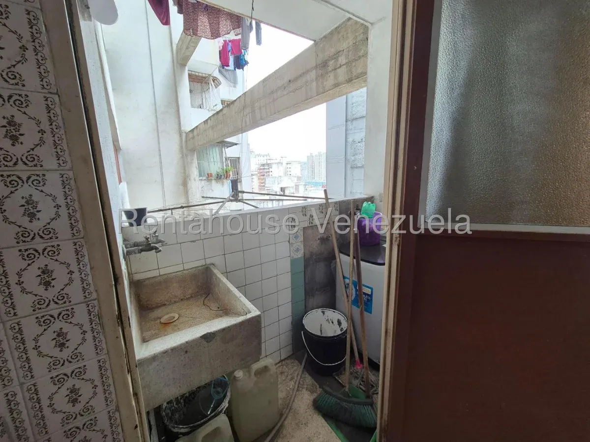 Oportunidad Única Amplio y Luminoso Apartamento en Av. Fuerzas Armadas (89 m²) - Julio Morales Rah - 5