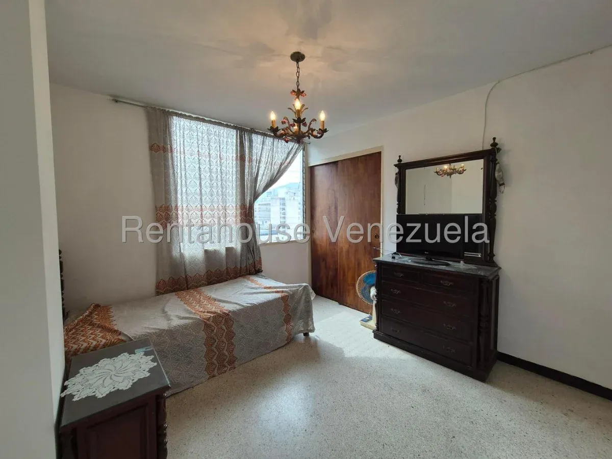 Oportunidad Única Amplio y Luminoso Apartamento en Av. Fuerzas Armadas (89 m²) - Julio Morales Rah - 9