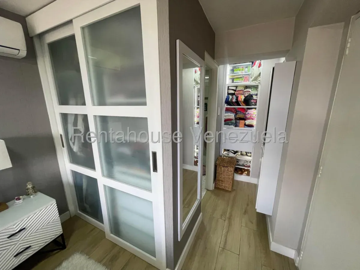 Oportunidad de Inversión: Tipo Estudio de Lujo 60 m² Totalmente Remodelado - Julio Morales Rah - 17