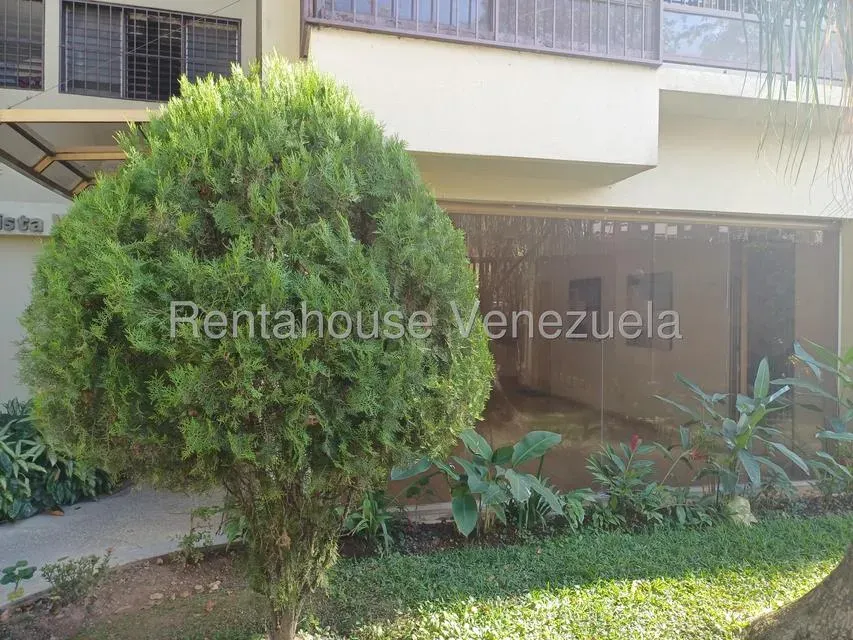 Oportunidad Única Amplio e Iluminado Apartamento en Los Naranjos del Cafetal - Julio Morales Rah - 2