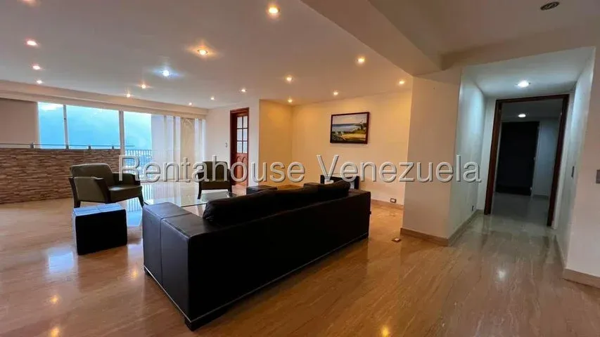 Tu Nuevo hogar con la mejor vista de Caracas te espera Los Naranjos del Cafetal - Julio Morales Rah - 3
