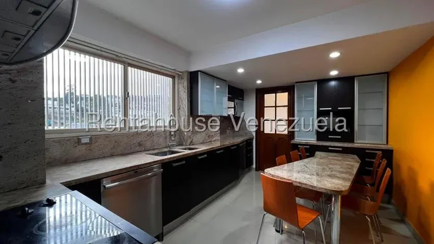 Tu Nuevo hogar con la mejor vista de Caracas te espera Los Naranjos del Cafetal - Julio Morales Rah - 9