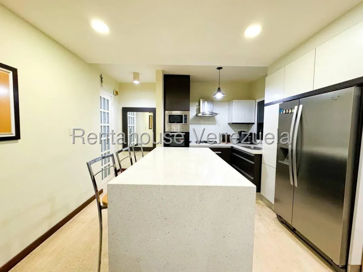 Espectacular PH Triplex de Lujo en Campo Alegre | Vistas 360° a El Ávila - Julio Morales Rah - 3