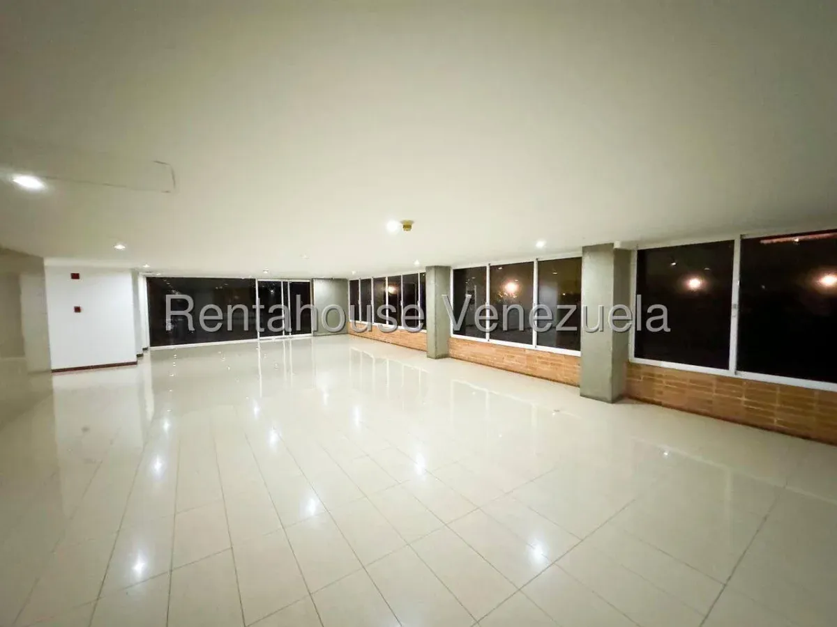 Espectacular PH Triplex de Lujo en Campo Alegre | Vistas 360° a El Ávila - Julio Morales Rah - 23
