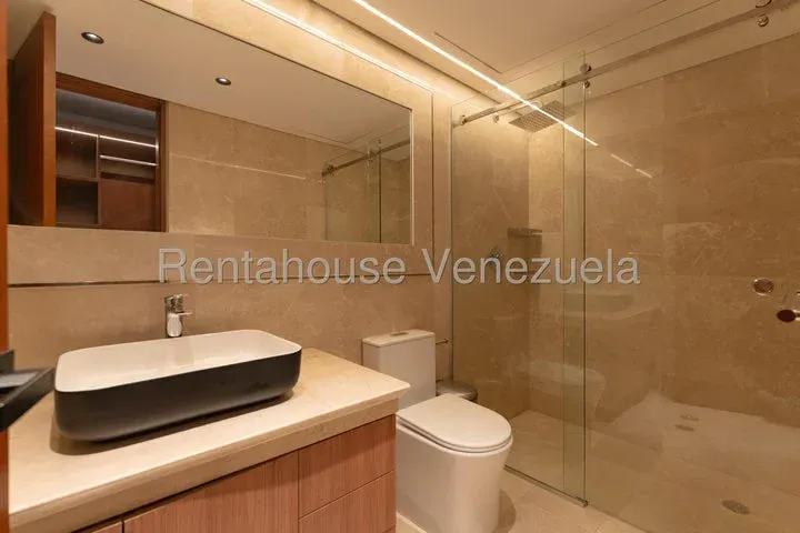 A Estrenar Espectacular Apartamento Moderno en Campo Alegre - Julio Morales Rah - 23