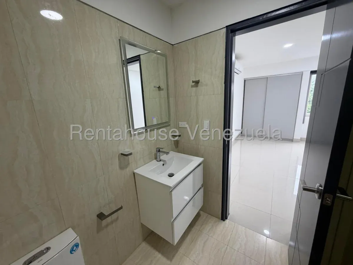 ¡OPORTUNIDAD ÚNICA! Espectacular Apartamento Listo para Mudarse - Julio Morales Rah - 18