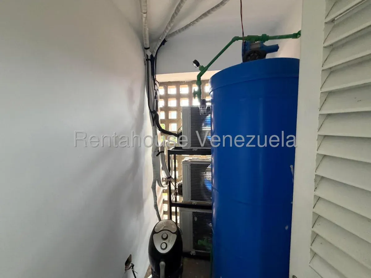 ¡OPORTUNIDAD ÚNICA! Espectacular Apartamento Listo para Mudarse - Julio Morales Rah - 24