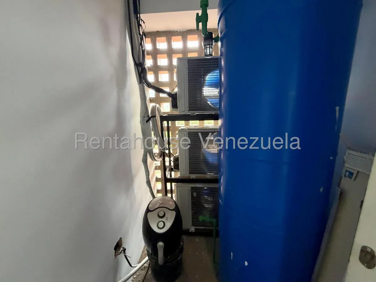 ¡OPORTUNIDAD ÚNICA! Espectacular Apartamento Listo para Mudarse - Julio Morales Rah - 25