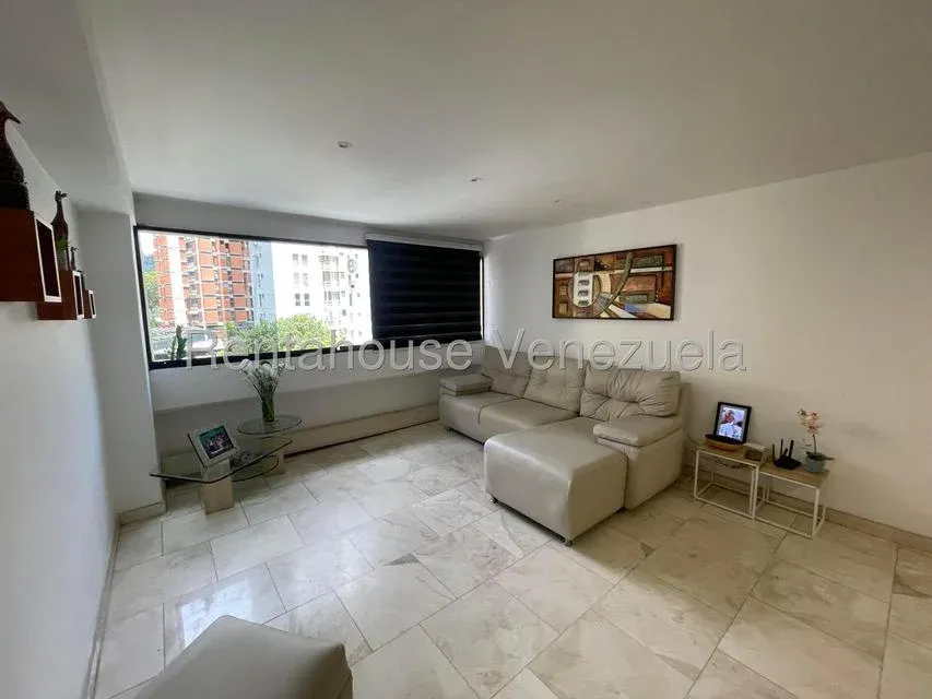 Apartamento Remodelado y Amoblado en Santa Paula | 106 m² | 3 Hab + 3 Baños - Julio Morales Rah - 14