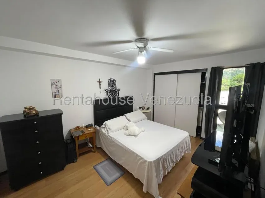 Apartamento Remodelado y Amoblado en Santa Paula | 106 m² | 3 Hab + 3 Baños - Julio Morales Rah - 18