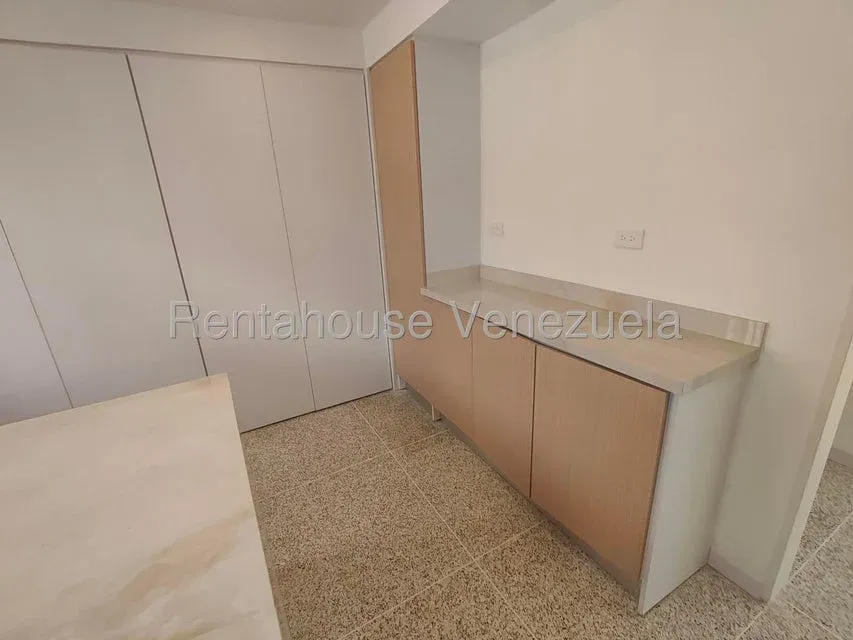 Hermoso y Moderno Apartamento a Estrenar | El Cafetal - Julio Morales Rah - 11