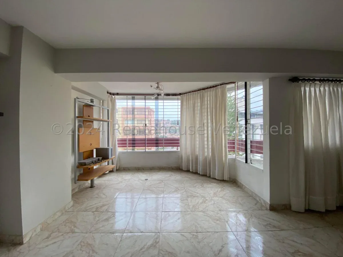 Espectacular Apartamento en Macaracuay! Espacio, Confort y Vista Sobresaliente - Julio Morales Rah - 9