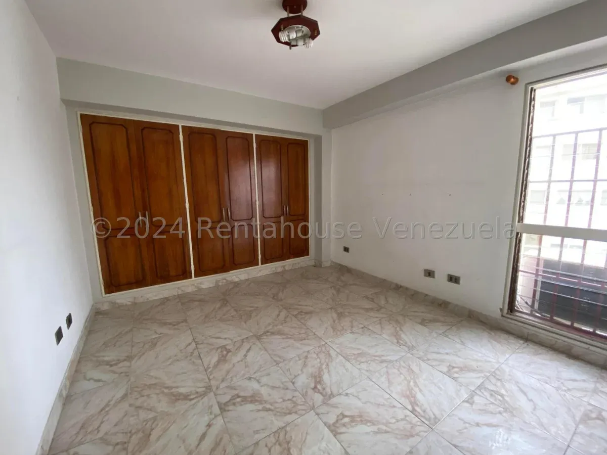 Espectacular Apartamento en Macaracuay! Espacio, Confort y Vista Sobresaliente - Julio Morales Rah - 10