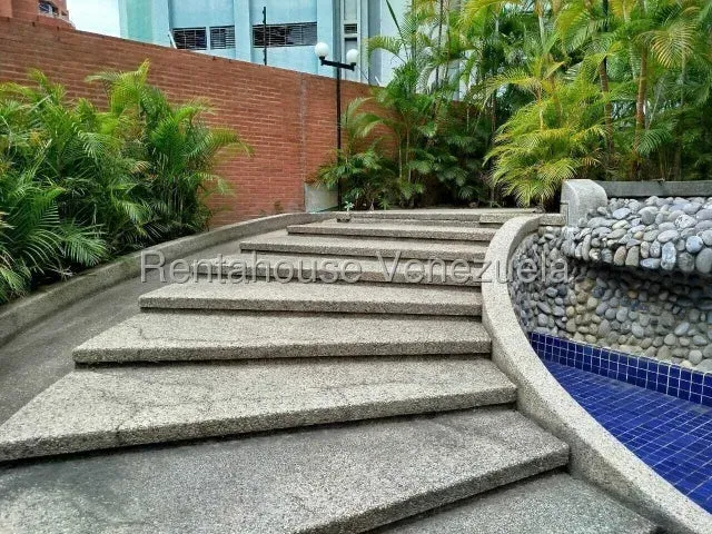 Tu Nuevo Hogar Ideal Te Espera! Espectacular apartamento - Las Esmeraldas - Julio Morales Rah - 3