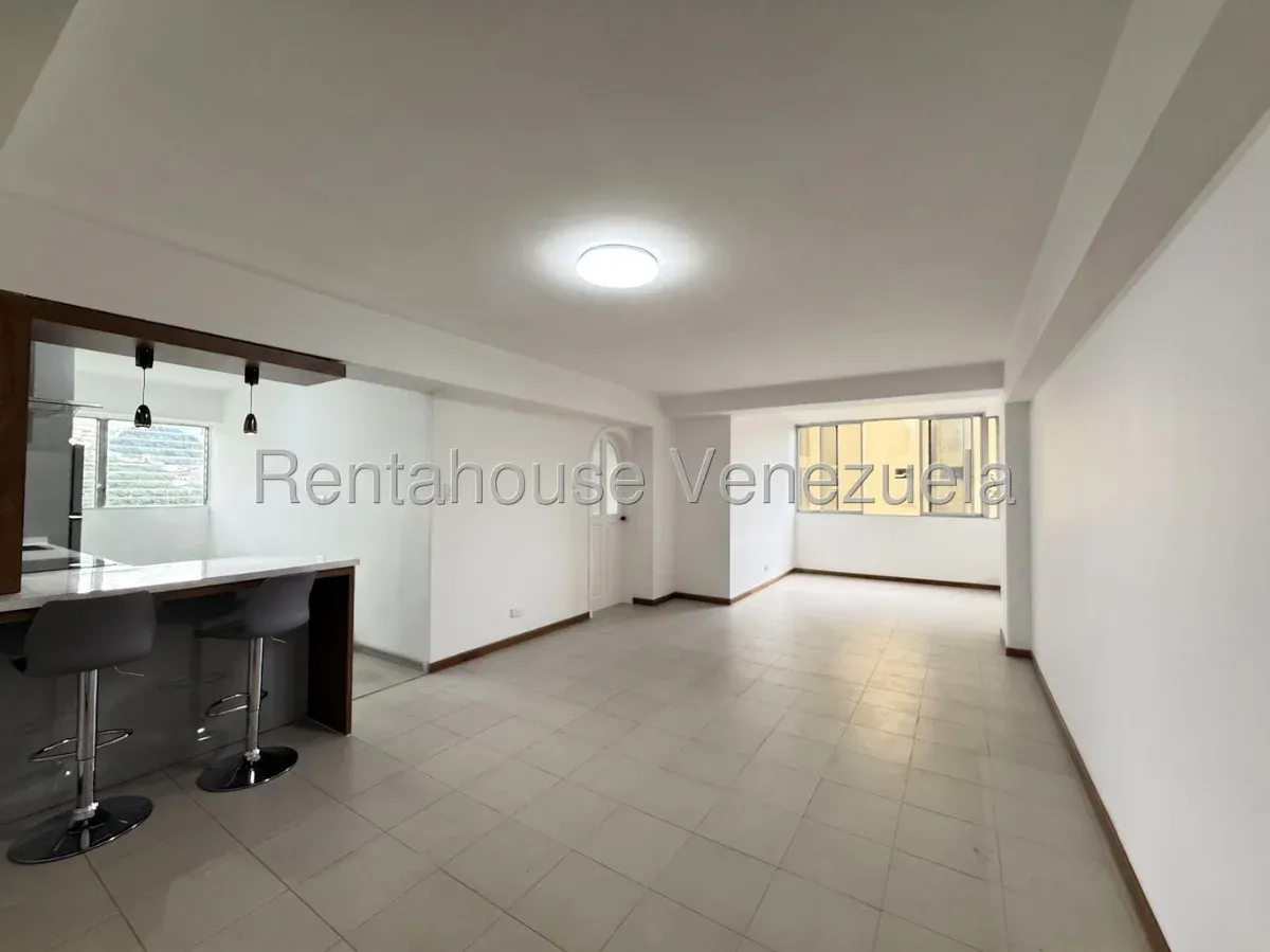 Espectacular Apartamento Moderno, Recién Remodelado y Listo para Habitar - Julio Morales Rah - 4