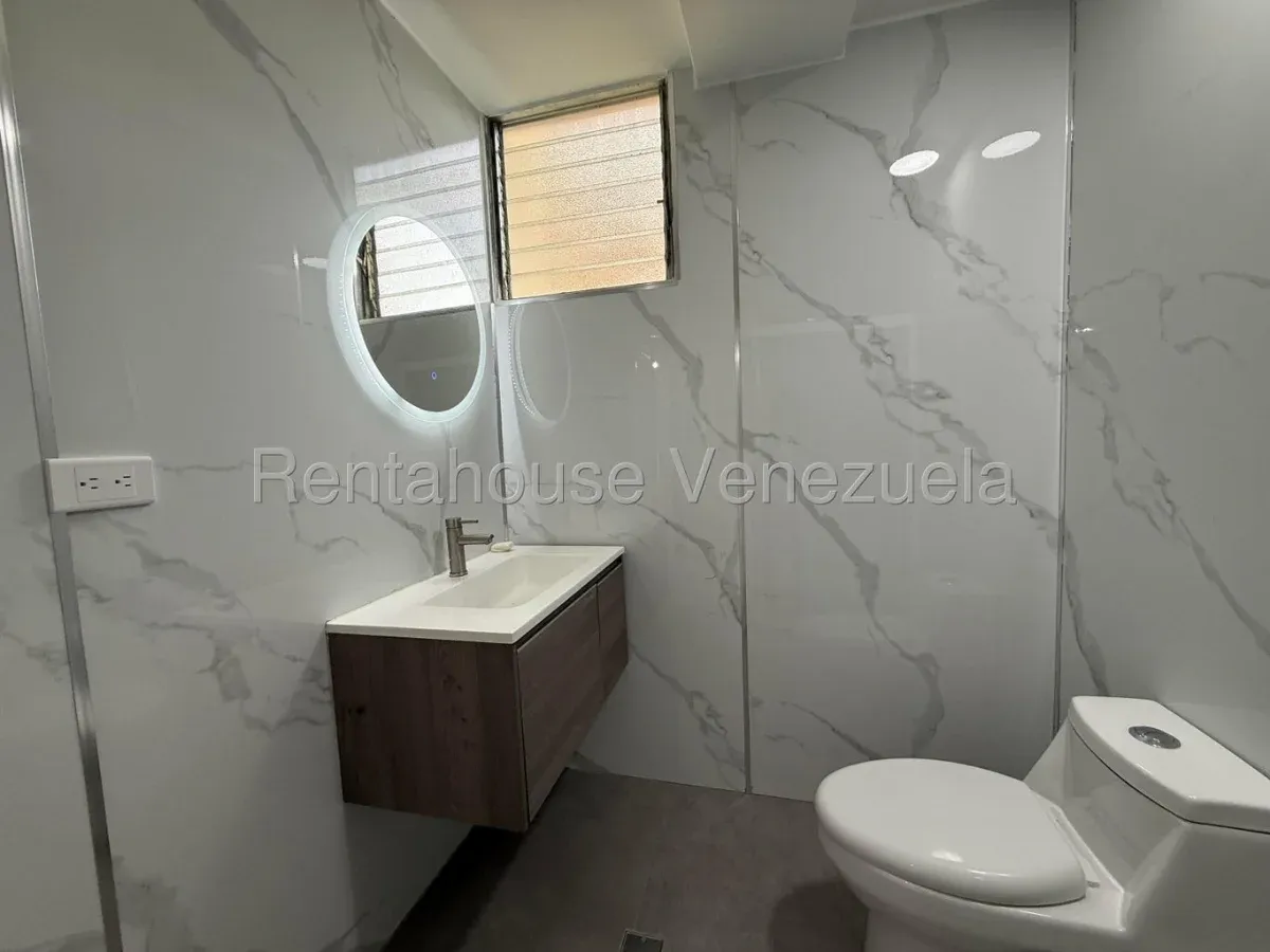 Espectacular Apartamento Moderno, Recién Remodelado y Listo para Habitar - Julio Morales Rah - 16