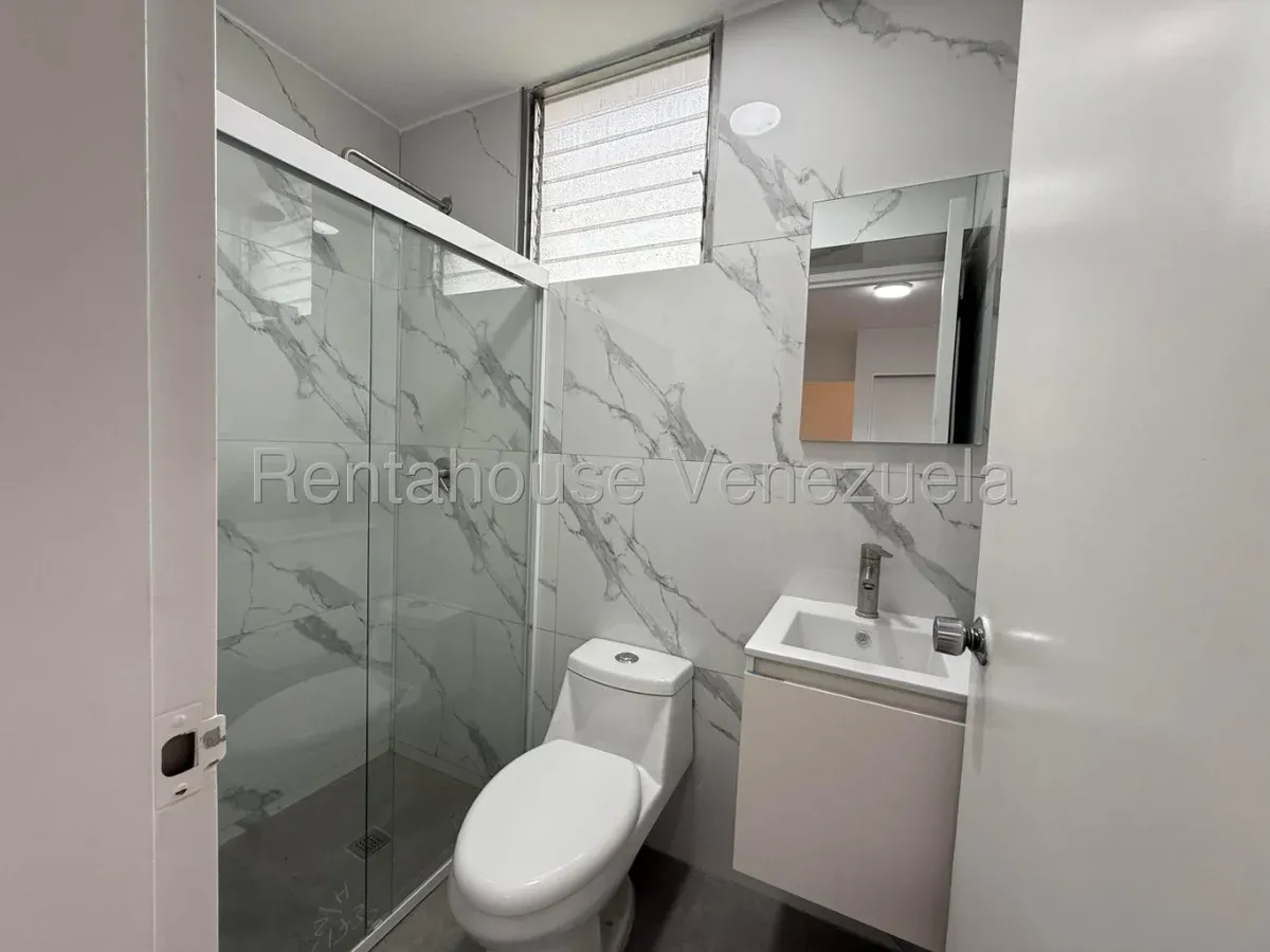 Espectacular Apartamento Moderno, Recién Remodelado y Listo para Habitar - Julio Morales Rah - 21