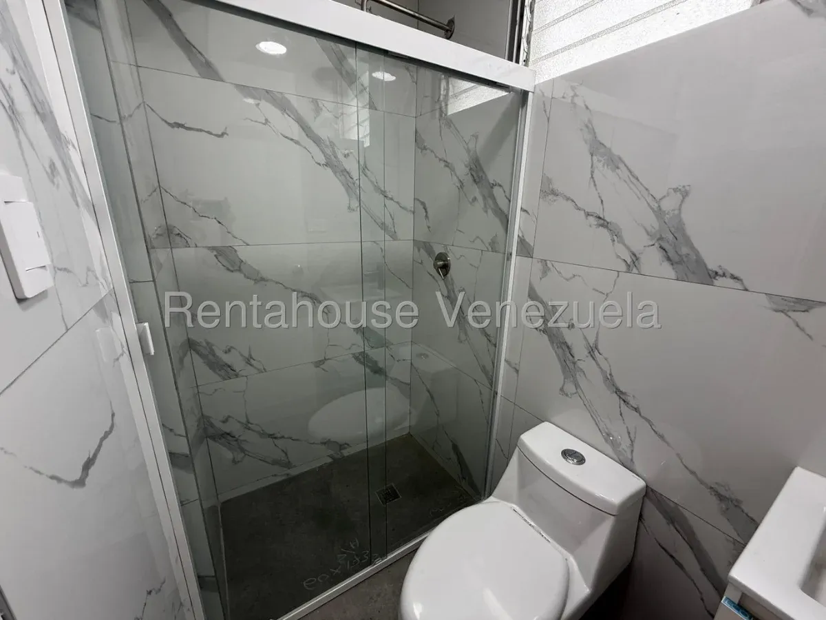 Espectacular Apartamento Moderno, Recién Remodelado y Listo para Habitar - Julio Morales Rah - 22