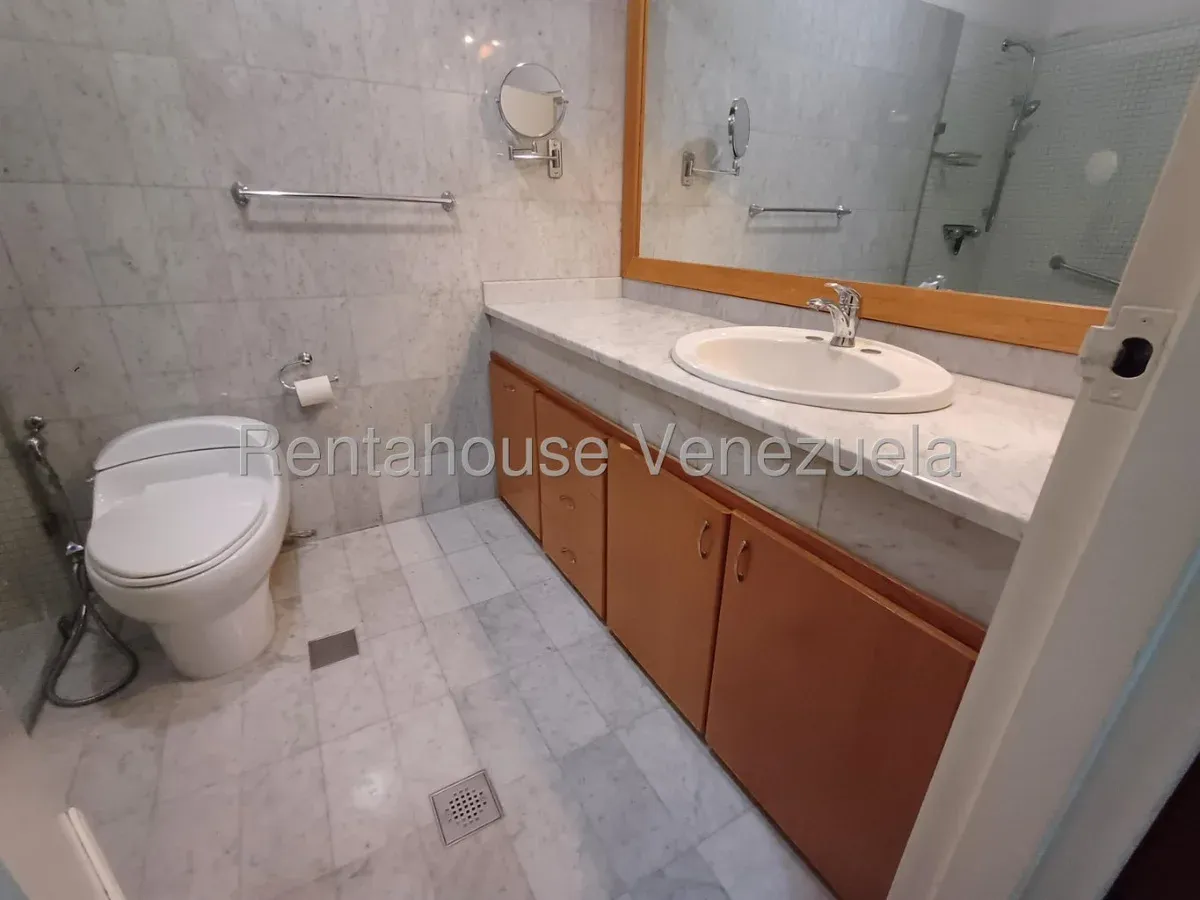 Apartamento en Alquiler en Campo Alegre - 3