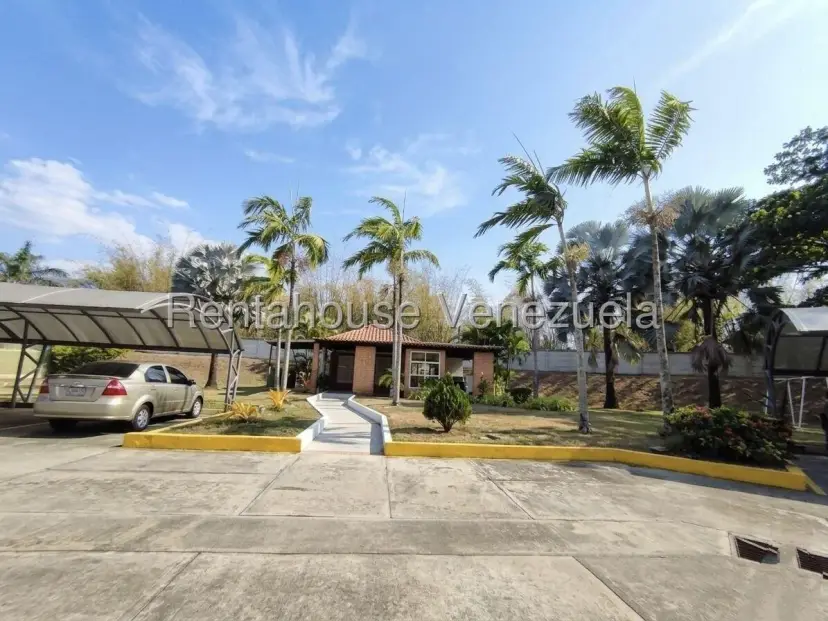 Hermoso apartamento en venta en La Florida con planta y pozo disponible