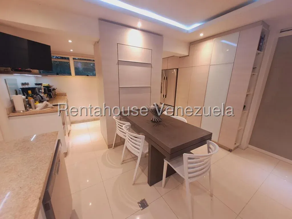 Casa en Venta PRados del Este Av Rio de Oro - 12