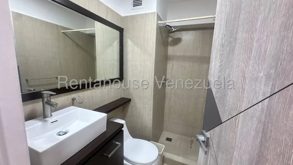 Hermoso apartamento en Alquiler en Los Naranjos del Cafetal - 2