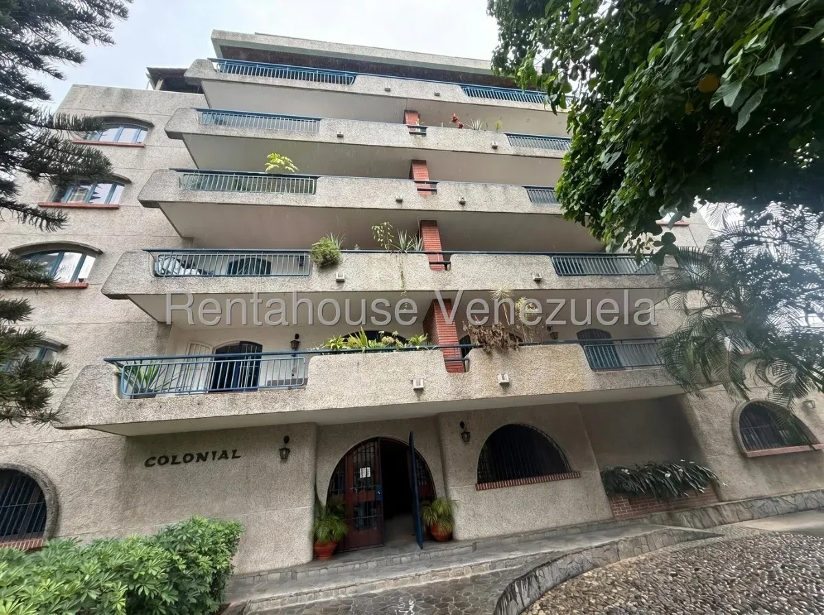 Venta clásico apartamento en Las Mercedes 
