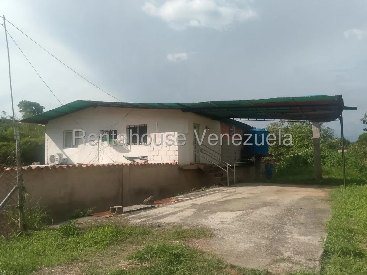 Casa-Dúplex en Venta, Ubicada en Las Malvinas Pampan  - 4