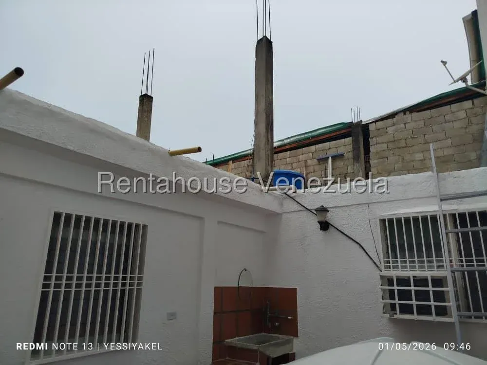 Hermosa Casa en Venta, Ubicada en La Arboleda II Valera - 9