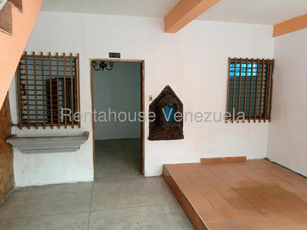 Casa en venta, ubicada en Trujillo - 2