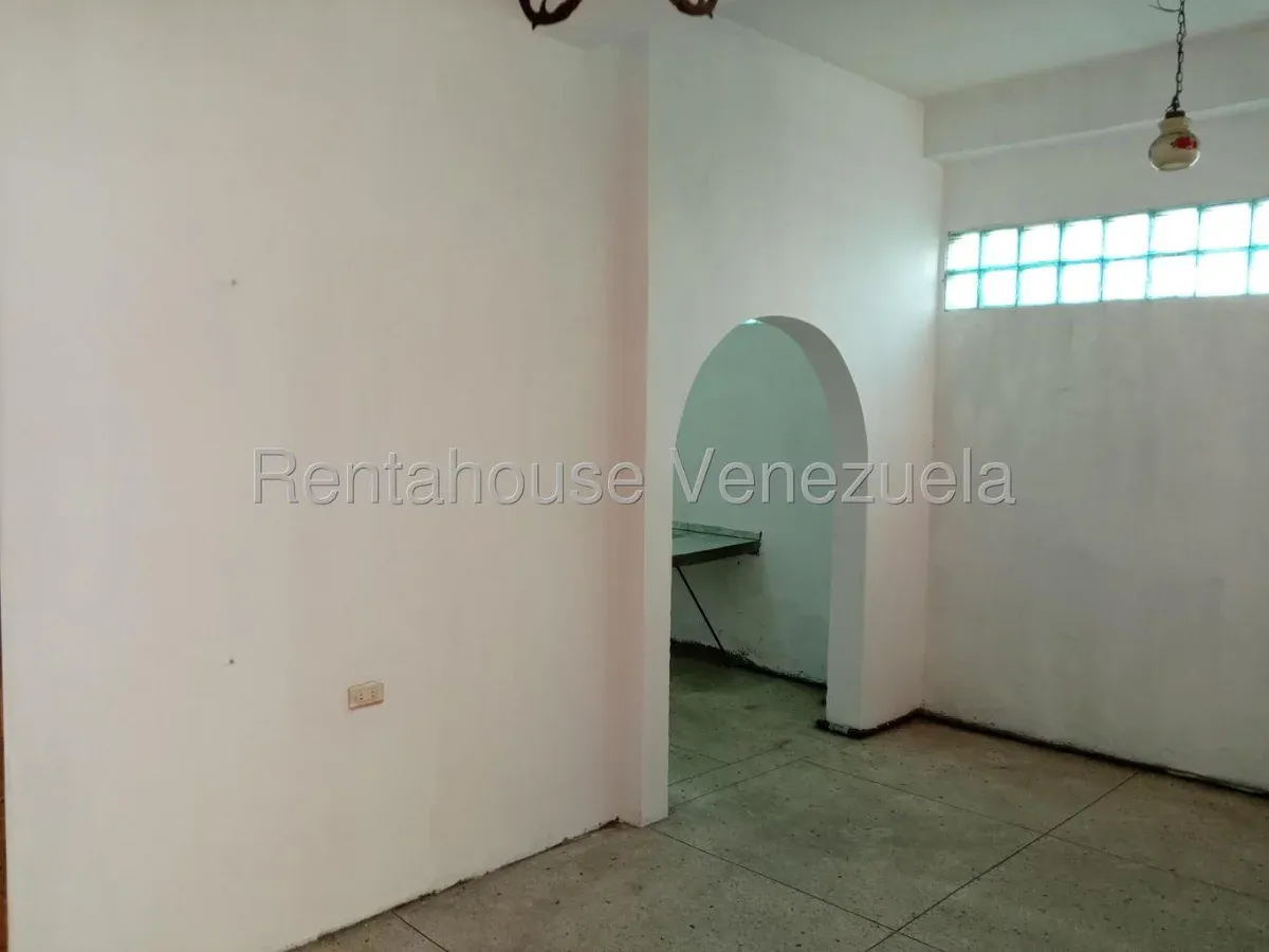 Casa en venta, ubicada en Trujillo - 3