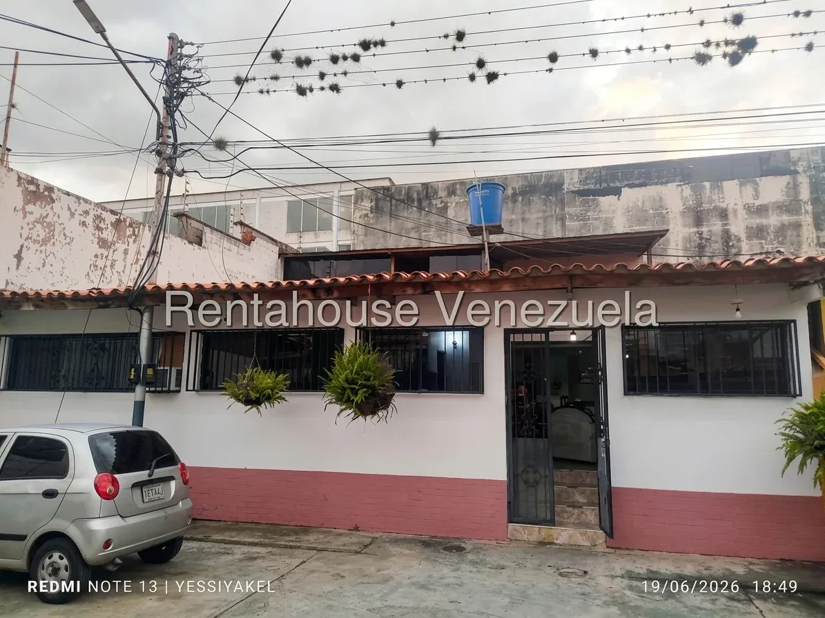 Casa-Duplex en venta, ubicada en San Rafael de Carvajal
