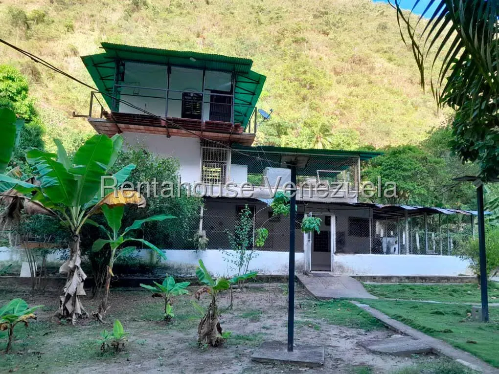 Casa Tríplex en venta, ubicada via Quebrada de Cuevas Valera - 2