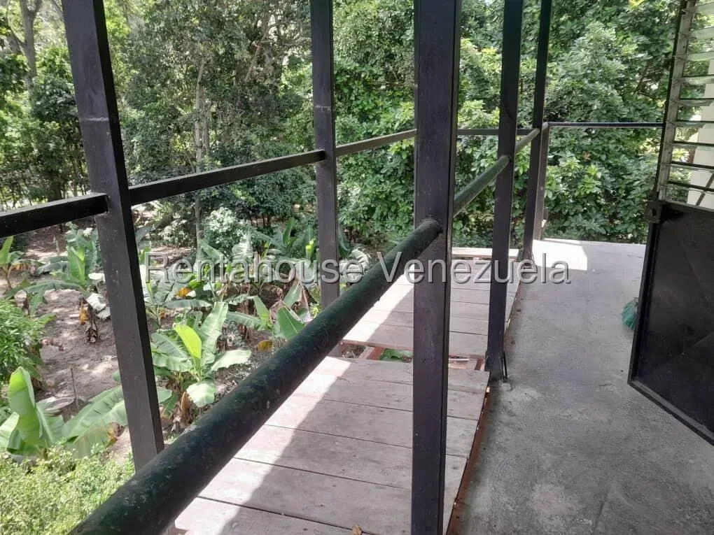 Casa Tríplex en venta, ubicada via Quebrada de Cuevas Valera - 23