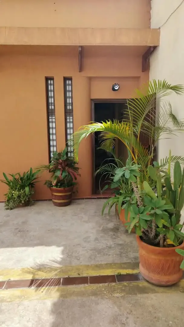 HERMOSO APARTAMENTO TIPO CASA CON ANEXO - 28