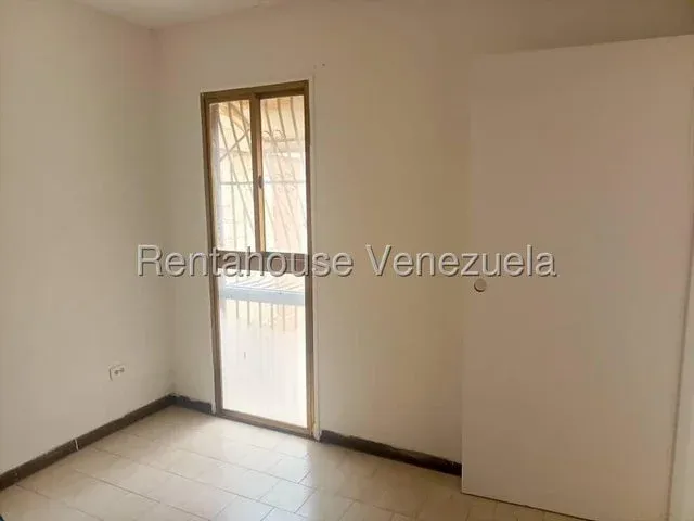 Apartamento en venta piso bajo Parroquia San Juan  - 6