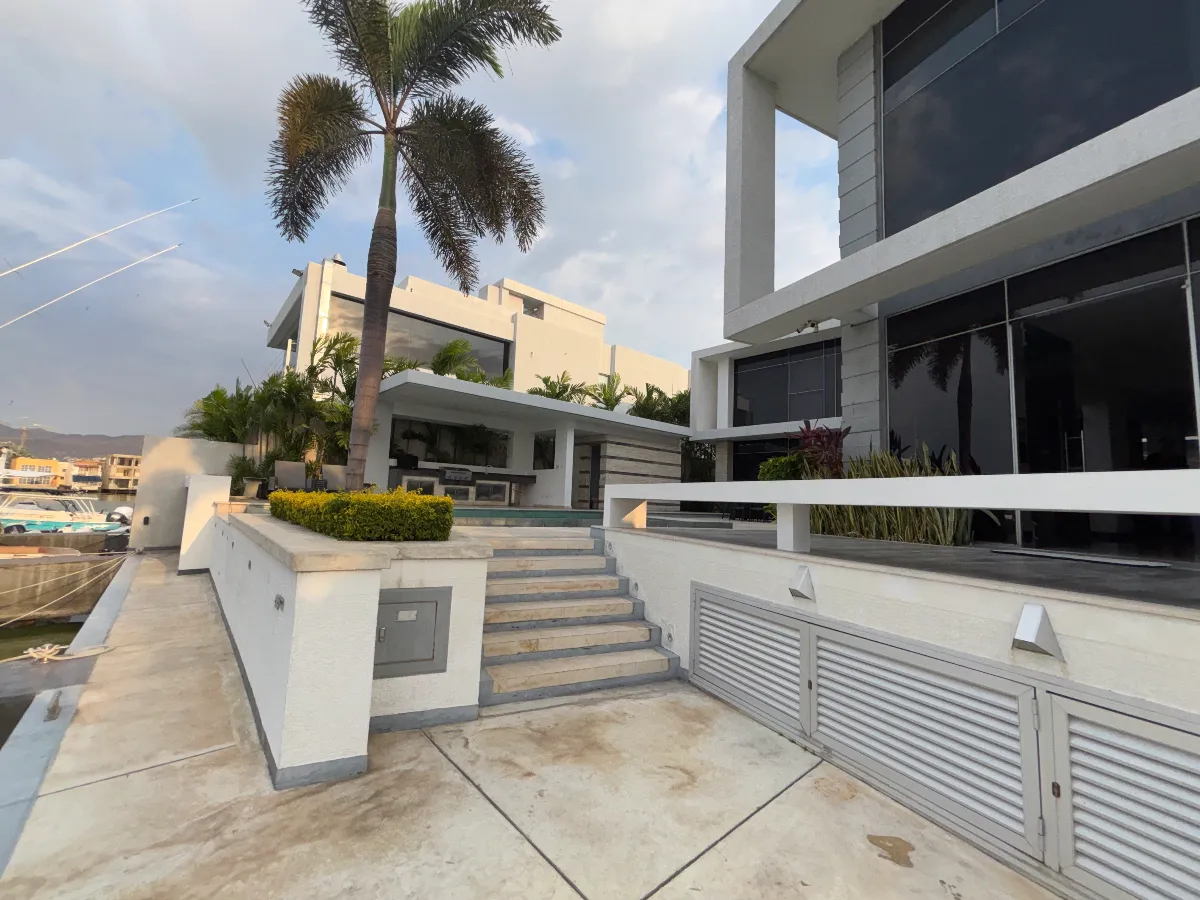 hermosa casa de lujo en las villas de lecheria venezuela - 17
