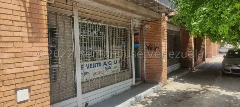local comercial con en Av Padilla