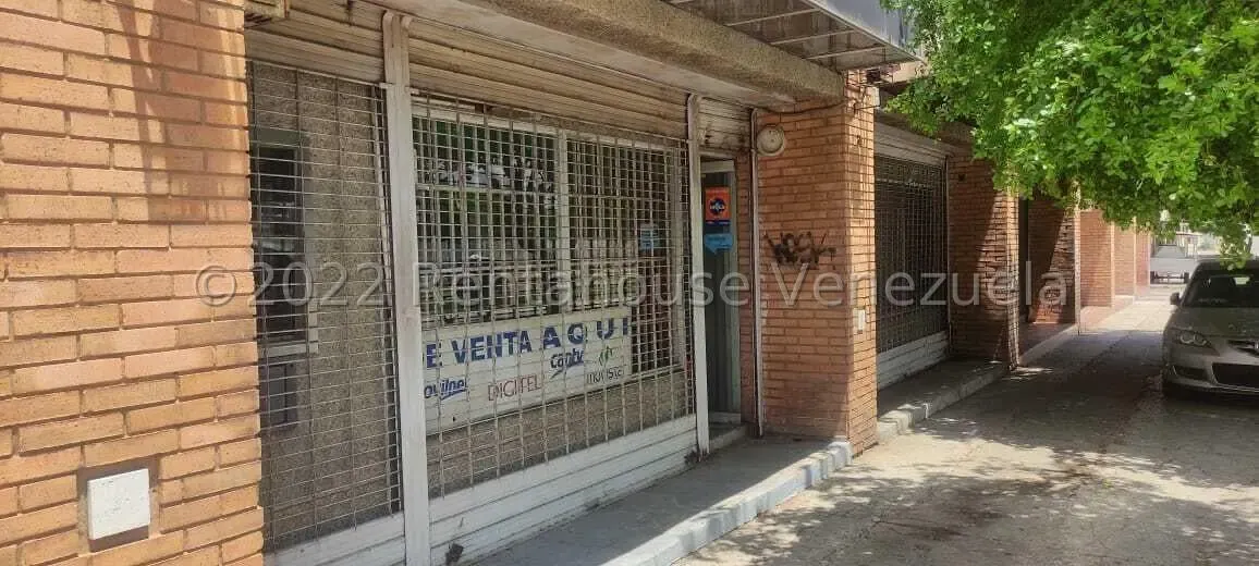 local comercial con en Av Padilla