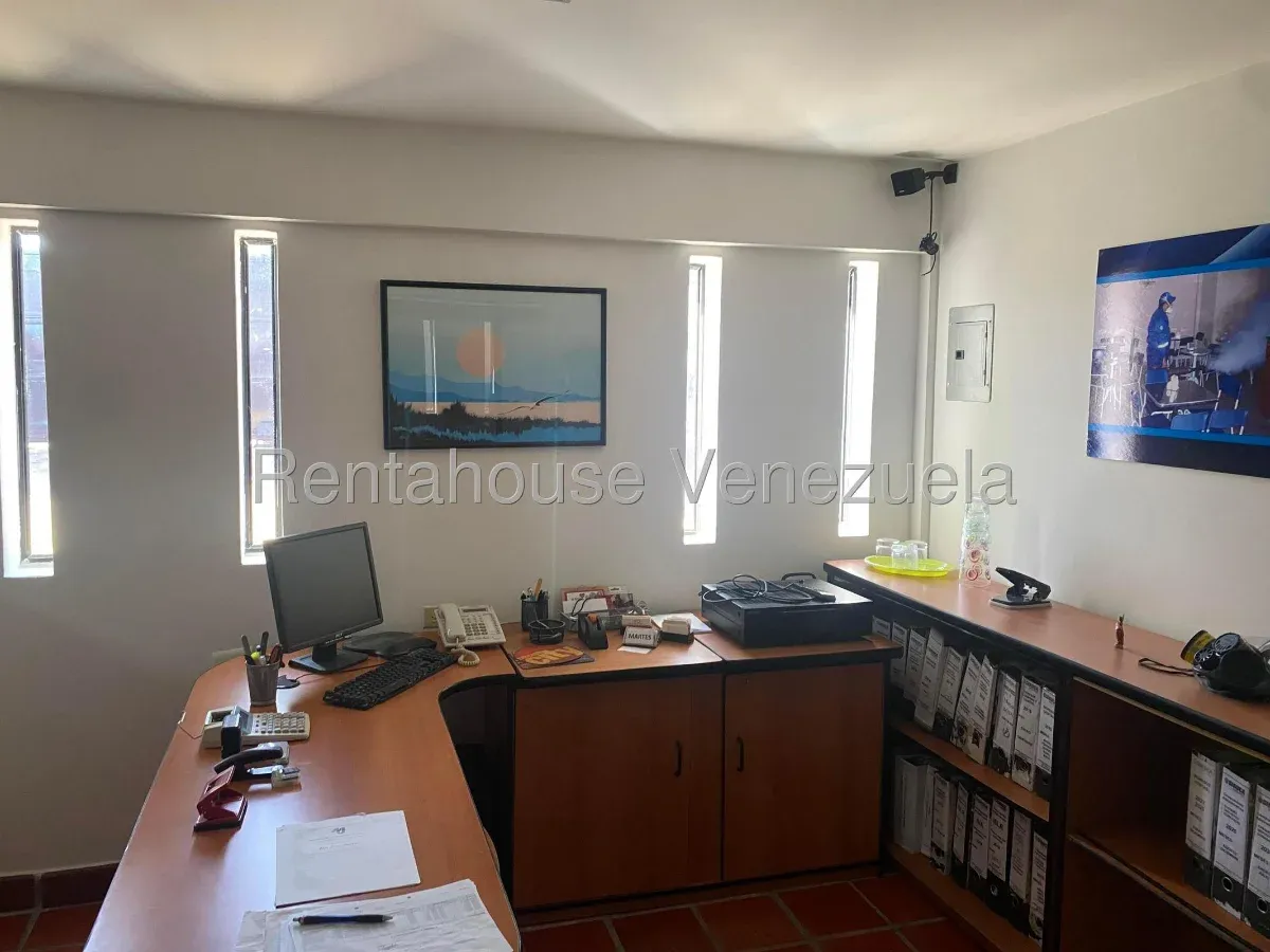 Venta de Galpón Comercial (Oficina) en zona industrial maracaibo  - 10