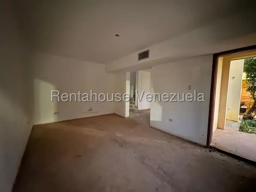 Townhouse en venta en Avenida Milagro Norte  - 4