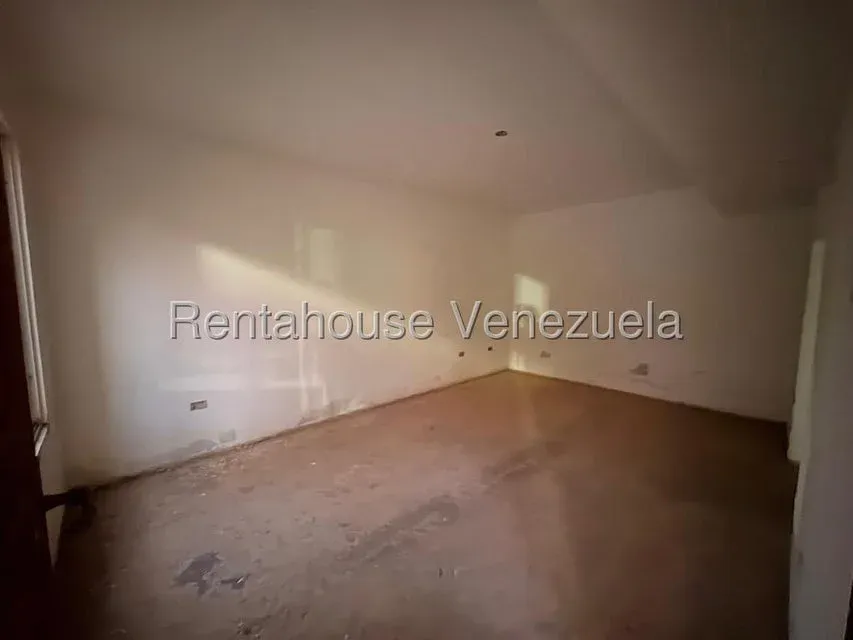 Townhouse en venta en Avenida Milagro Norte  - 8