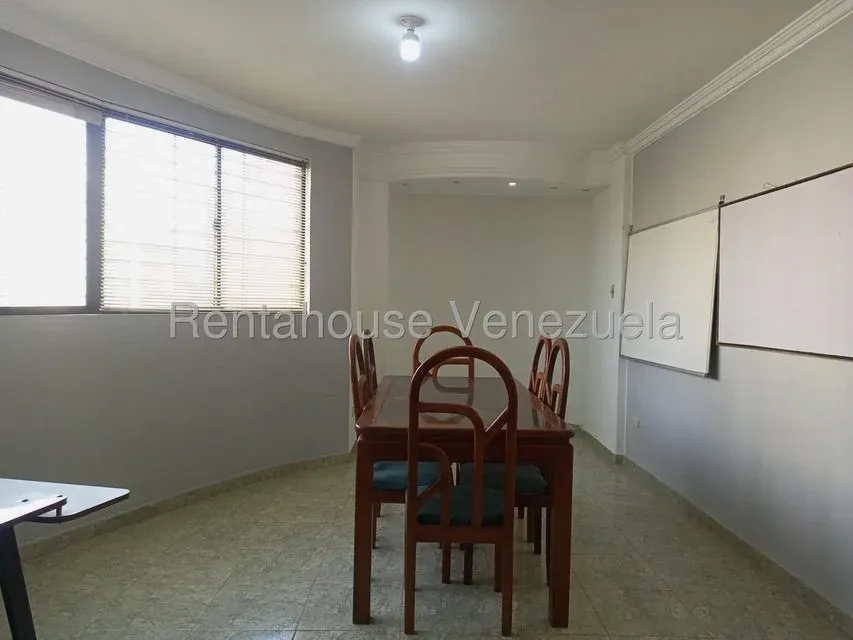 Apartamento en venta  en Santa Rita   - 4
