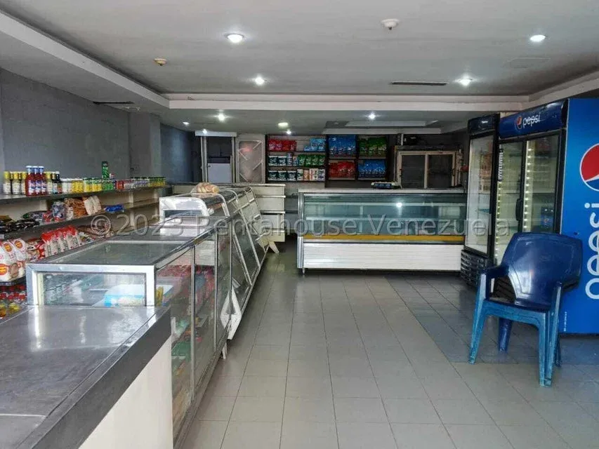 Local comercial en Circunvalacion Dos 24-11855 - 2