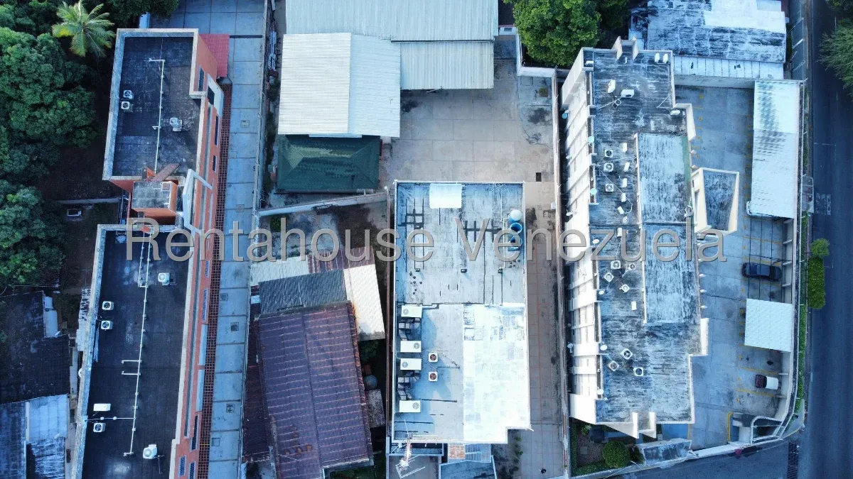 Comercial (Edificio galpon) en Venta en Las Mercedes - 6