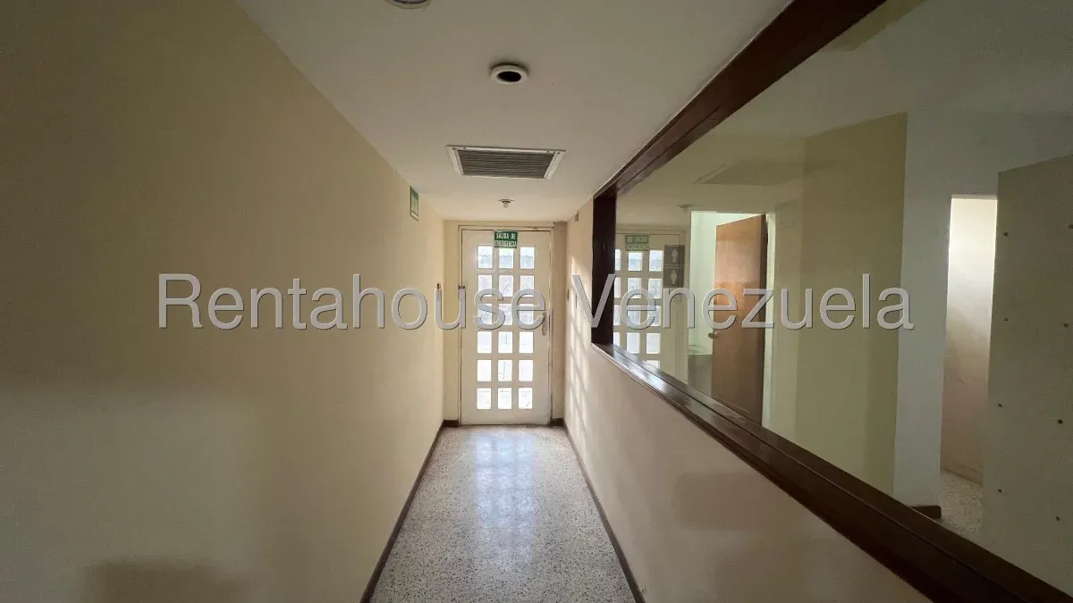 Comercial (Edificio galpon) en Venta en Las Mercedes - 7