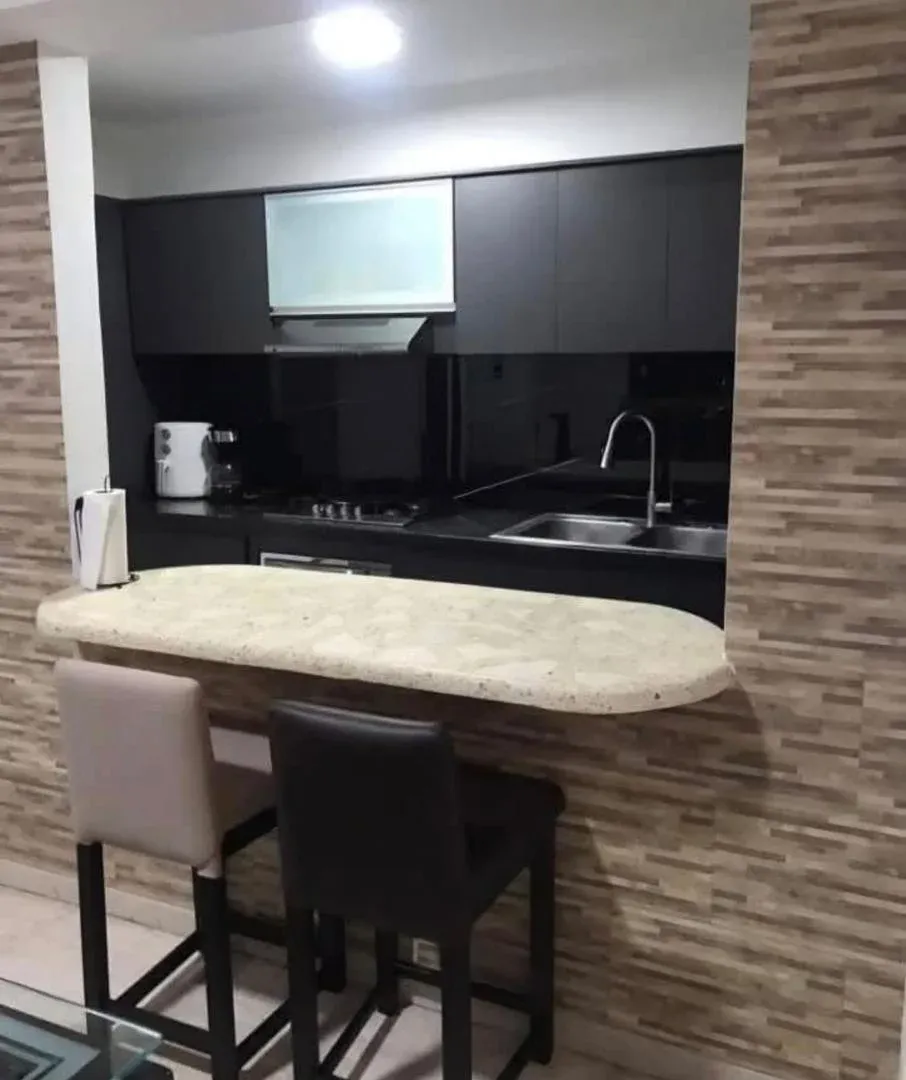 Vende Amplio Apartamento en Residencias Araguaney - 5