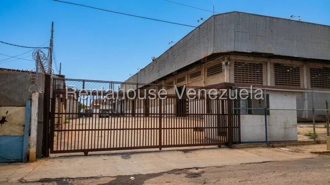 Galpón en venta en Zona Industrial Sur   - 9