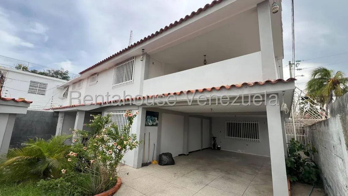 casa en calle cerrada  en venta en Monte Claro    - 3
