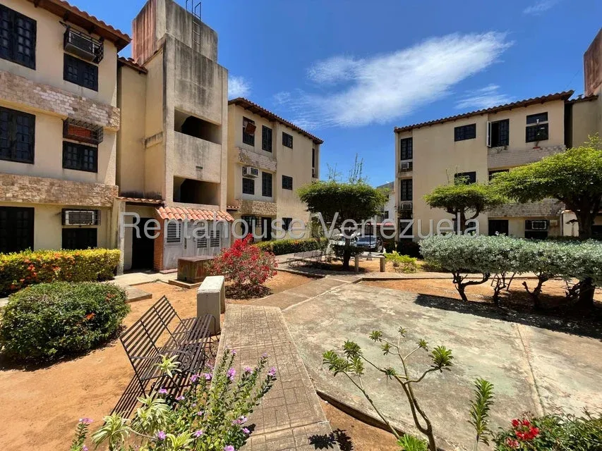 BR   Apartamento en venta Cumbres de Maracaibo 27-2354